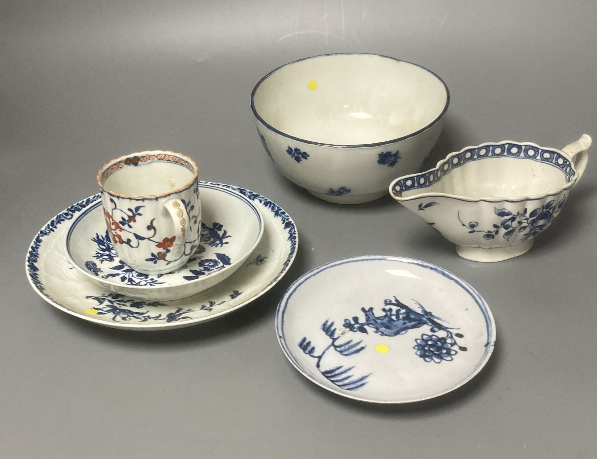 A group of Worcester blue and white ceramics, a Japan pattern cup and a Samson blue and white saucer, tallest 8cm